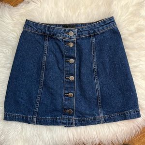 ✨ MAKE OFFER ✨ Top shop Button skirt